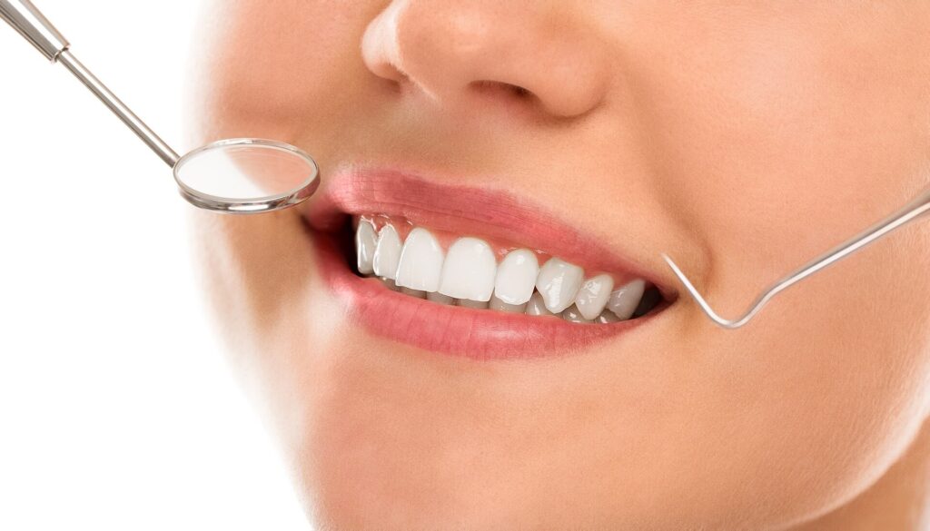 kumarsu6745-caries-10184704_1920 (1)